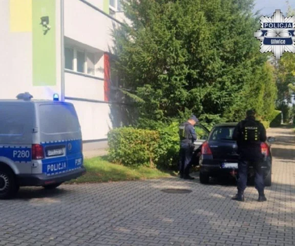 Przyjechała po dzieci do szkoły kompletnie pijana. Myślała, że jest trzeźwa