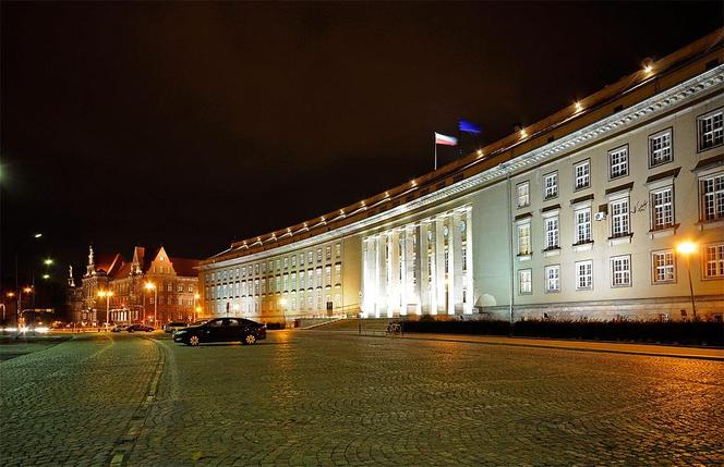 Obcokrajowiec gorszy i lepszy! Korupcja w Dolnośląskim Urzędzie Wojewódzkim