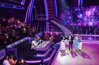 Fani Tańca z Gwiazdami węszą spisek! Nie godzą się na odpadnięcie Magdaleny Narożnej 