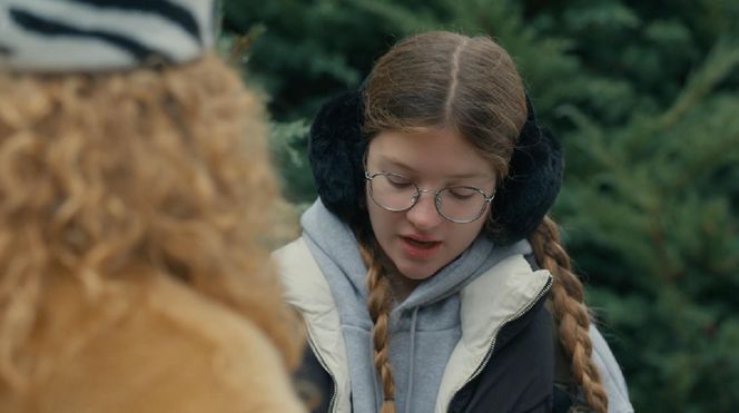 Barwy szczęścia, odcinek 3193. Pola (Gabriela Szewczyk), Żabcia (Hanna Klepacka)