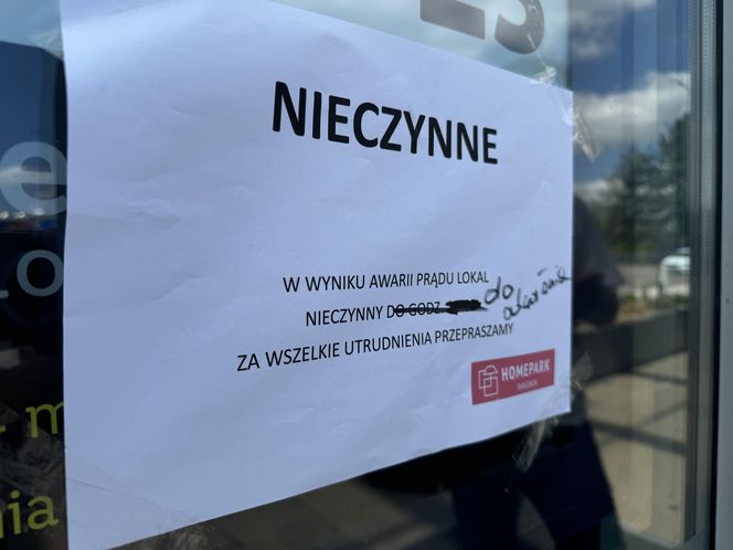 Centra handlowe w Warszawie zamknięte. Co się dzieje? Duża awaria