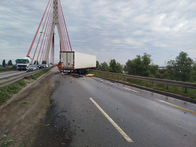 Gdańsk. Wypadek na moście wantowym nad Martwą Wisłą. Nie dało się utworzyć korytarza życia 