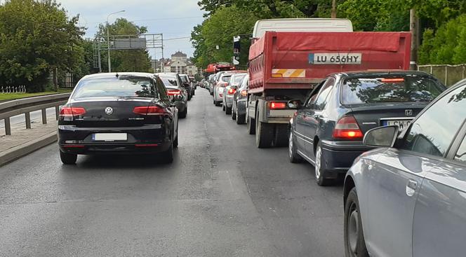 Diamentowa, Gnieźnieńska i Kraśnicka stanęły. Lubelscy kierowcy o poranku utknęli w korkach