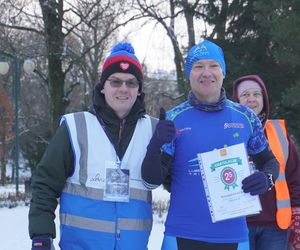 Parkrun w stolicy woj. lubelskiego. Pierwsza sobota 2025 roku na sportowo w Ogrodzie Saskim w Lublinie. Zdjęcia