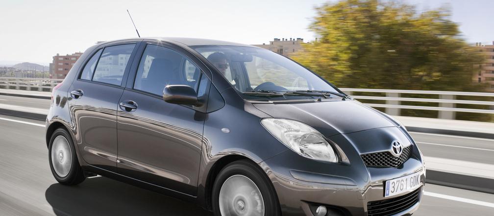 Toyota Yaris Terra hatchback, model 2011