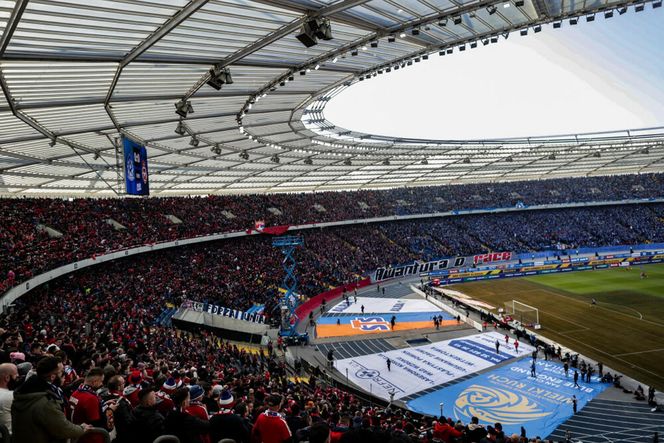 Ruch - Wisła: Zaorana murawa na Stadionie Śląskim