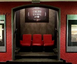 Możesz kupić kino Wenus w Pszczynie. Dawniej mieściła się tam synagoga, dziś jest escape room