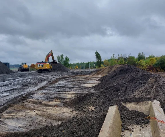 Odgrodził działkę miejską i uznał ją za swoją. Absurd w Piekarach Śląskich