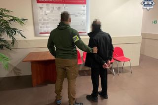 65-latek oblał partnerkę benzyną i groził podpaleniem. Wszystko przez grę w karty