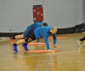 Trening piłkarzy ręcznych Industrii Kielce przed meczem w Piotrkowie Trybunalskim