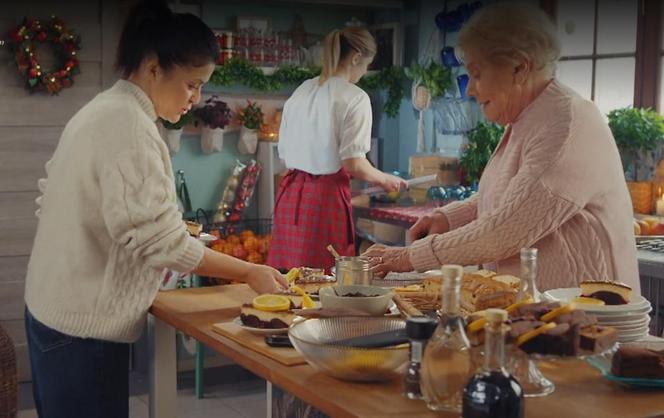 	Święta w M jak miłość odcinek specjalny. Kinga (Katarzyna Cichopek), Barbara (Teresa Lipowska)