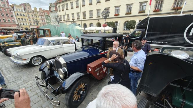 Parada zabytkowych samochodów