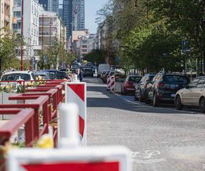 Remont ul. Starowiejskiej w Gdyni na ukończeniu. Zmieniła się organizacja ruchu, a kierowcy jeżdżą ‘pod prąd’