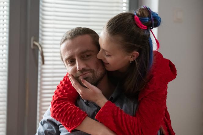 Na Wspólnej odc. 3074. Daria (Patrycja Topajew), Adam (Marcin Rogacewicz)