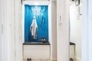 Seria ceramicznych płytek podłogowych