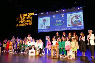 W powiatowym etapie Festiwalu Piosenki o Zdrowiu wzięli udział uczniowie z 44 placówek edukacyjnych z miasta Siedlce i powiatu siedleckiego