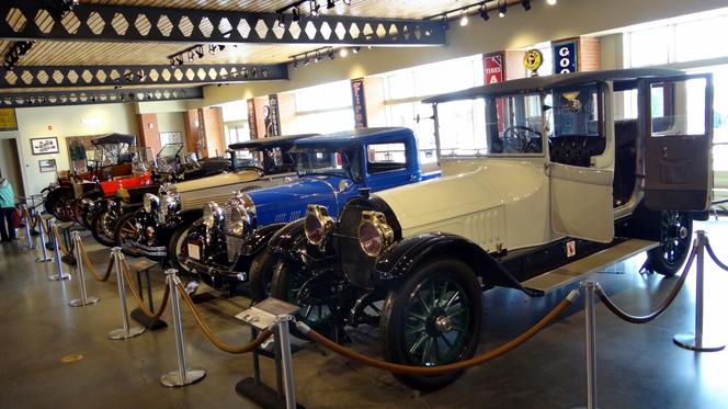 Muzeum motoryzacji Heritage Park Historical Village w Calgary