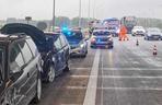 Śmiertelny wypadek na A1 pod Łodzią! Tir staranował dwie osobówki na pasie awaryjnym