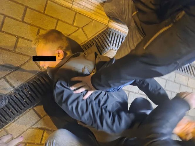 Dramatyczny pościg w Wołominie! BMW w rowie, imigranci z Afganistanu w rękach policji