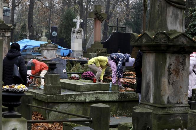 Ratujmy warszawskie Powązki! Kwesta na renowację grobów 