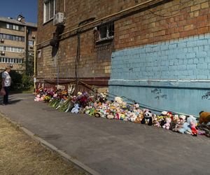 Rakiety Putina zabiły 2-latkę w ramionach mamy! Zdjęcia z pogrzebu ściskają za serce