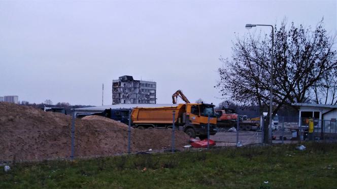 Prace wyburzeniowe w miejscu przyszłego sklepu IKEA w Szczecinie