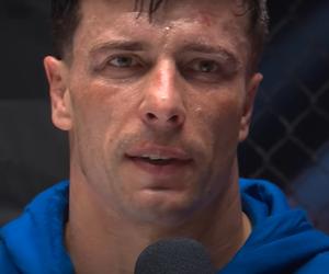 Niewyobrażalne, co dzieje się z Robertem Karasiem! Z tym musi zmagać się gwiazdor FAME MMA. Od samego patrzenia na te zdjęcia czuć zmęczenie