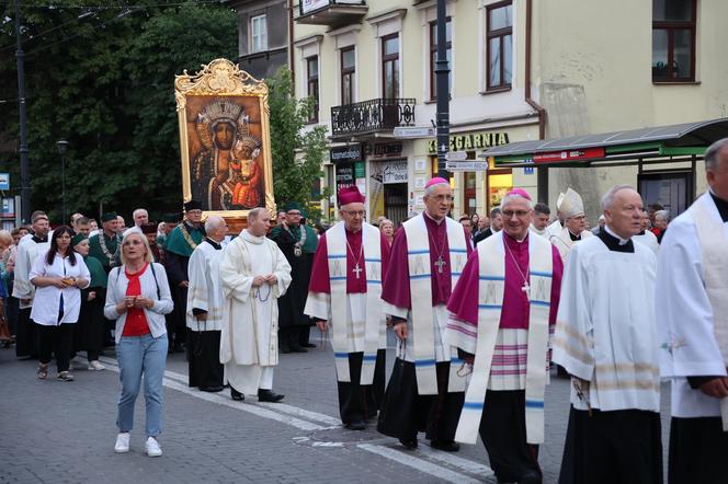 75 lat temu obraz Matki Boskiej w Lublinie zapłakał. Wierni uczcili rocznicę „Cudu lubelskiego” procesją różańcową