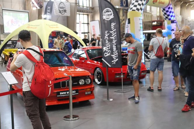 Retro Motor Show rozpoczęte! Wyjątkowe samochody na MTP!