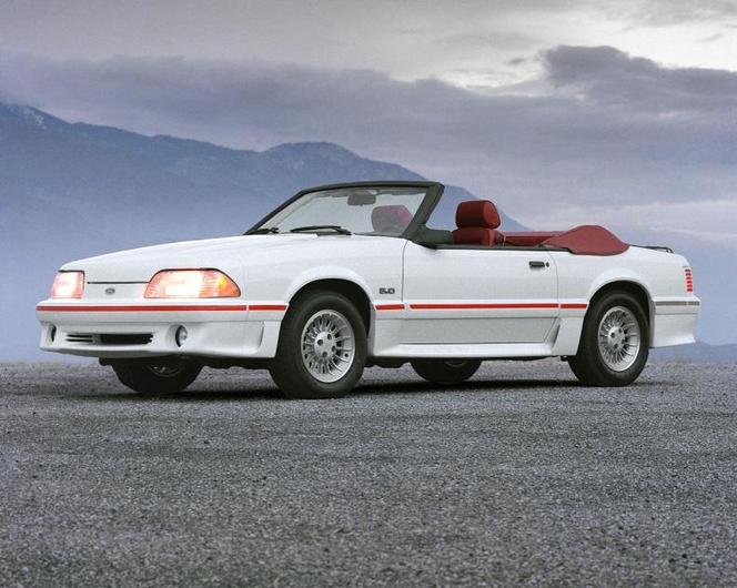 Ford Mustang z 1987