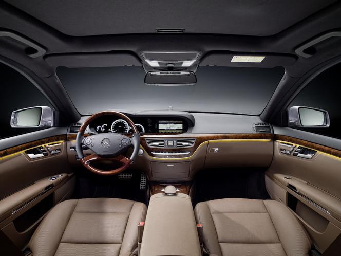 Mercedes-Benz Klasy S (W221)