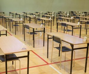 Motyw buntu w literaturze. Temat rozprawki podzielił maturzystów! Tak proste, że mogłyby być na egzaminie ósmoklasisty  