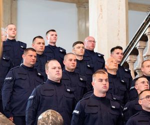 Nowi policjanci zasilili szeregi śląskiej policji! Wśród nich osiem policjantek