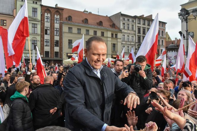 Karol Nawrocki przyjechał do Torunia. Fotorelacja ze spotkania