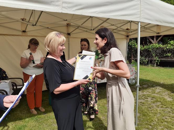 W uroczystości z okazji 10-lecia Szansy w Siedlcach wzięli udział przedstawiciele różnych lokalnych organizacji pomocowych