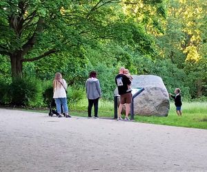 Głaz Quistorpów w Parku Kasprowicza