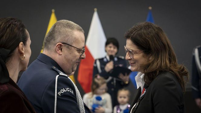 Gdańsk ma nowych policjantów. Złożyli ślubowanie [GALERIA]