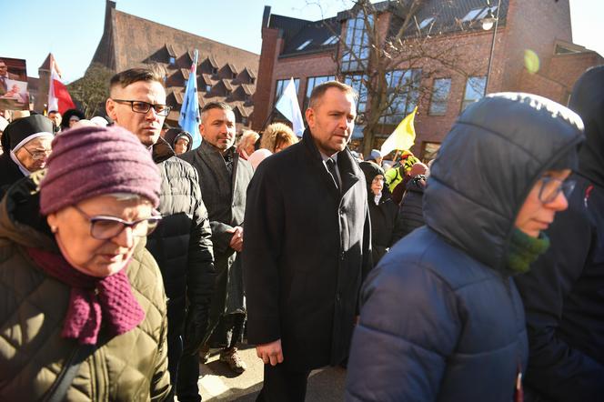 Tysiące osób na Marszu Wdzięczności za  Jana Pawła II w Gdańsku 