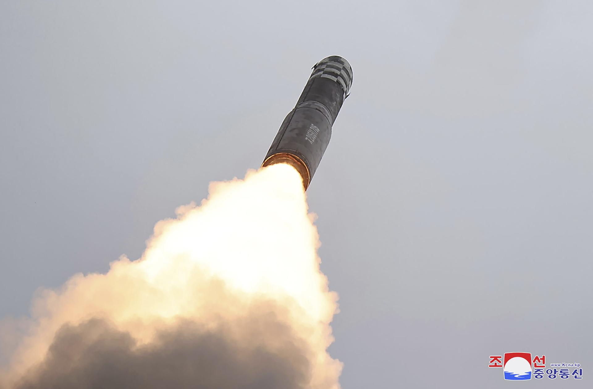 Hwasong-18. Koreańska rakieta balistyczna