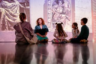 Alfons Mucha w Art Box Experience