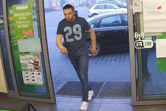 Napadli na sklep w Szczekocinach. Policja publikuje zdjęcia z monitoringu i prosi o pomoc [ZDJĘCIA, WIDEO]