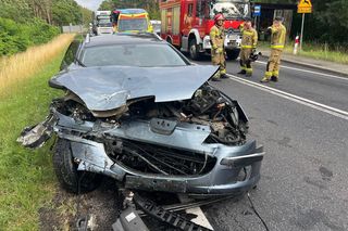 Citroen zderzył się z peugeotem pod Zieloną Górą. Dwoje dzieci trafiło do szpitala