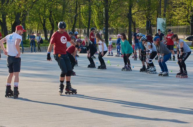 Lublin: NightSkating 2018. Rolkarze przejechali przez miasto! Zobaczcie zdjęcia!