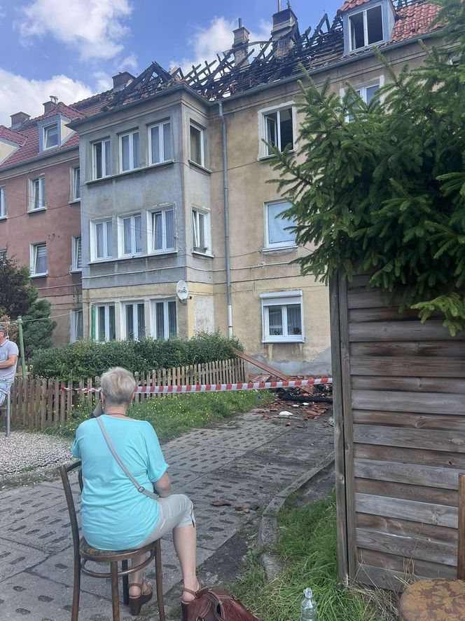 Pożar w kamienicy przy ul. Hallera. Mieszkańcy rozgoryczeni działaniami miasta