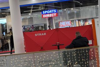 Poszedł na zakupy do Galerii Młociny. „Nagle osunął się na ziemię”. Świadkowie rzucili się na ratunek