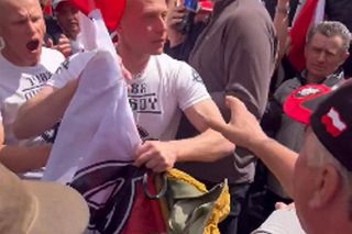 Incydent w Warszawie. Faszyści na marszu! Doszło do szarpaniny