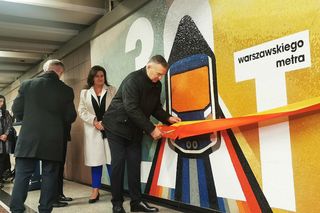 30 lat metra w Warszawie. Odsłonięcie mozaiki