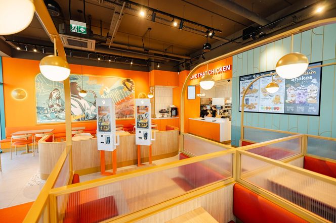 Czekali na to nawet 10 godzin! Szaleństwo na otwarciu Popeyes w Częstochowie