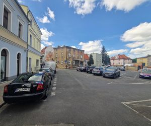 Zmiany na Placu Powstańców w Lesznie 