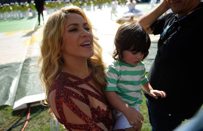 Ceremonia zamknięcia MŚ 2014, Shakira z synkiem